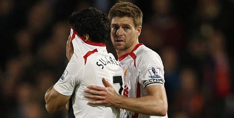 Suarez: Gerrard Wajib Pensiun di Liverpool