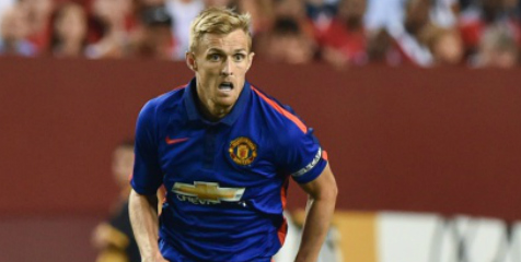 Bench MU Disiram Anggur, Fletcher Sumpahi Fans Arsenal