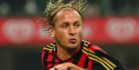 Milan Bakal Perpanjang Kontrak Mexes