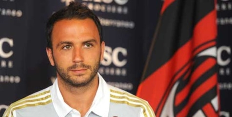 Milan Kirim Pazzini ke Burnley?