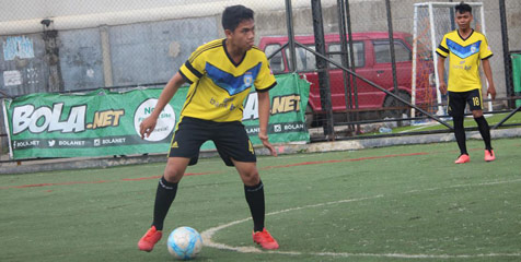 Ketat di Akhir Putaran Pertama Bola League 1 Ketat di Akhir Putaran Pertama Bola League 1
