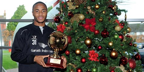 Raheem Sterling Resmi Jadi Pemain Muda Terbaik Dunia