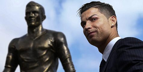 Ronaldo Pulang Untuk Resmikan Patungnya