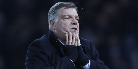 Gol Song ke Gawang Arsenal Dianulir, Big Sam Kesal