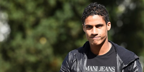 Ingin Varane, United dan Chelsea Harus Siapkan 20 Juta Pound?