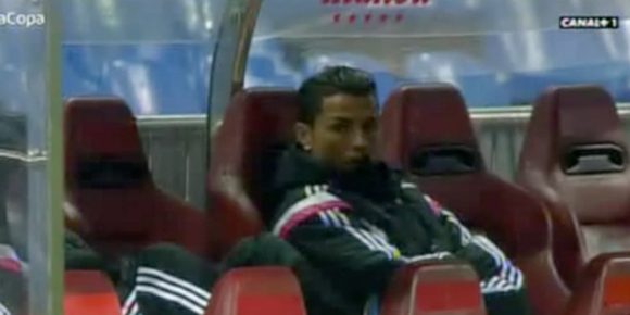 Ronaldo Marah Dicadangkan? Ronaldo Marah Dicadangkan?