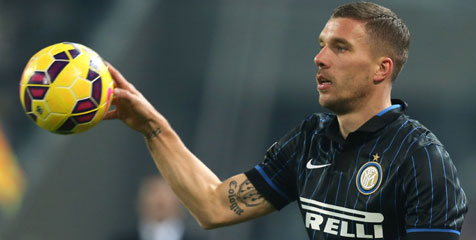 Podolski Tak Mau Tanggapi Pertikaian Osvaldo dan Icardi