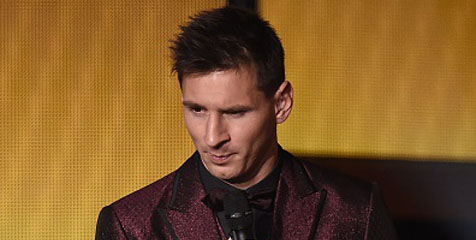 Gala Ballon d'Or, Pakaian Messi Kembali Dicaci