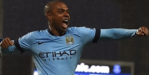 Fernandinho Ingin City Ulangi Pembantaian Arsenal