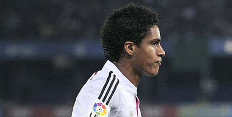 Dirayu Bayern, Varane Emoh Tinggalkan Madrid