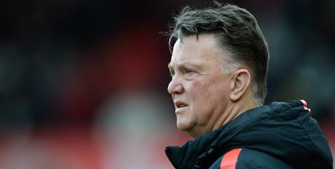 Selfie Bareng Kembarannya, Van Gaal Buat Heboh Sosial Media
