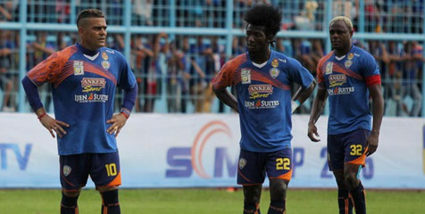 Review: Bekuk Persela, Arema Cronus ke Semifinal SCM 2015