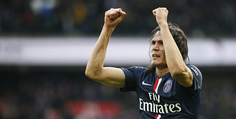 Cavani Bantah Tantang Ibra