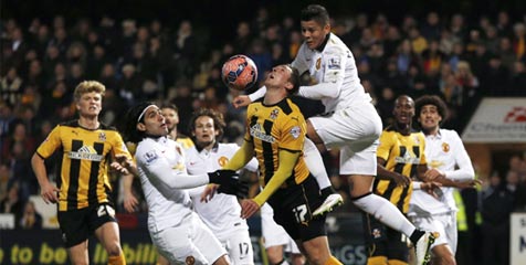 Review: United Hanya Imbang Kontra Cambridge Review: United Hanya Imbang Kontra Cambridge