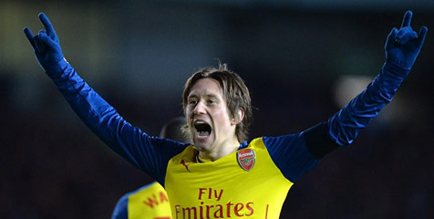 Wenger: Rosicky Luar Biasa