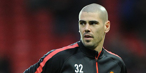 Pelatih Belanda Ini Halangi Valdes Bela Liverpool