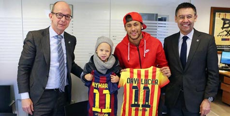 Neymar dan Putranya Resmi Jadi Socios Barca