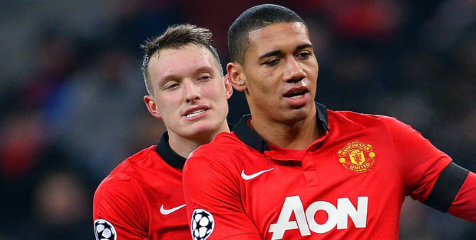 Akhir Musim Ini United Lepas Jones dan Smalling?