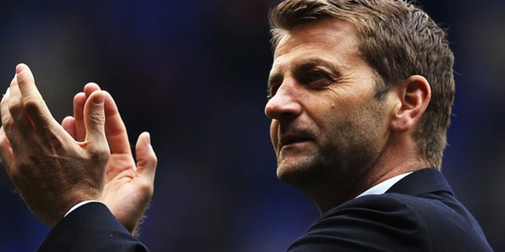 Sherwood Resmi Besut Aston Villa