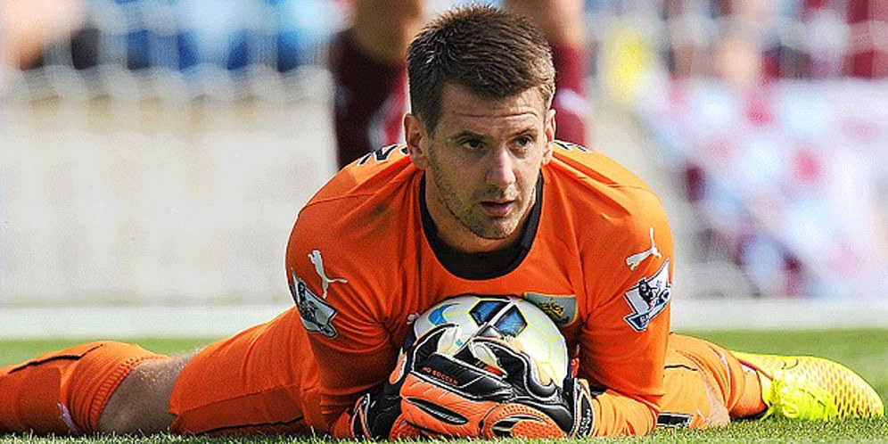 Kiper Burnley Tak Takut Hadapi Chelsea