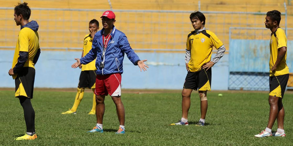 Susun Program, Pelatih Arema Cronus Tunggu Jadwal Resmi