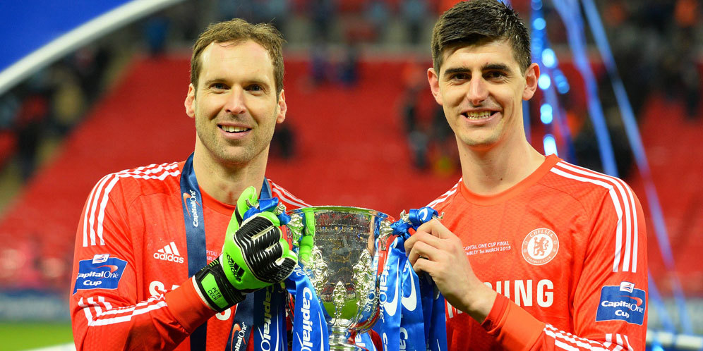 Cech Bahagia Rebut Gelar League Cup Ketiga di Chelsea