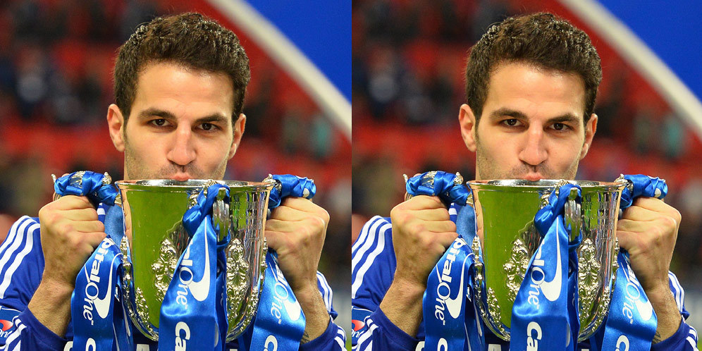 Fabregas Minta Chelsea Segera Lupakan Euforia Piala Liga