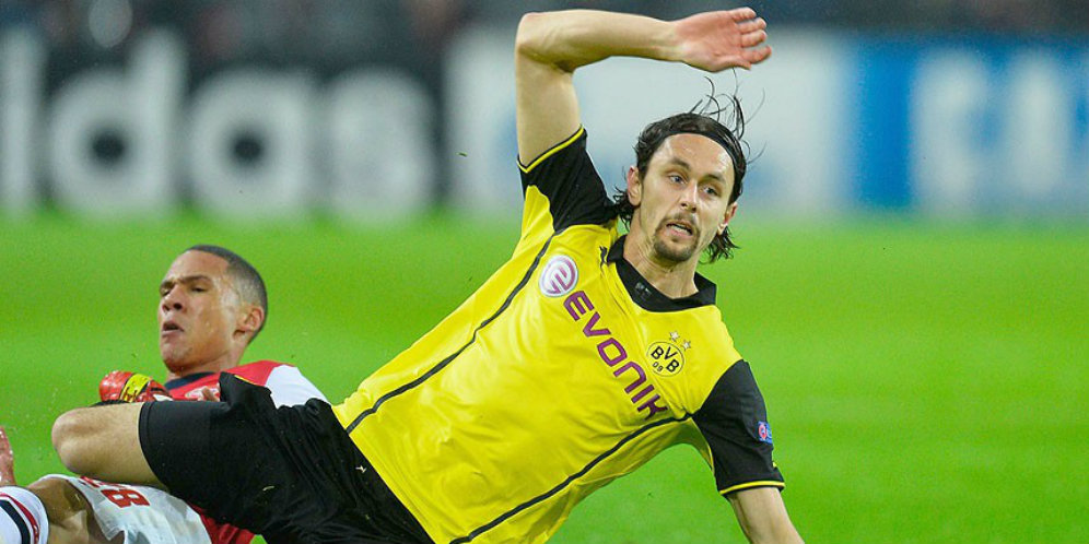 Belum Selesai Berburu Defender, Arsenal Incar Subotic?