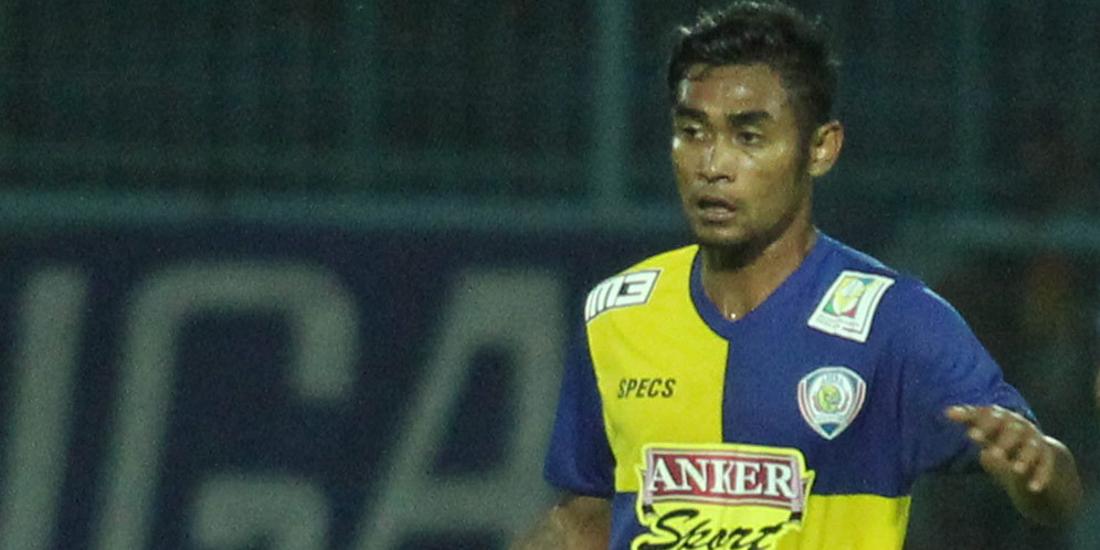 Pelatih Arema Cronus Puji Feri Aman Saragih