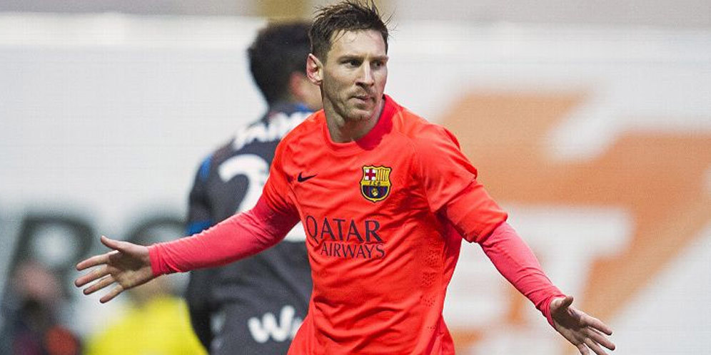 Neville Siap Bujuk Messi Gabung United