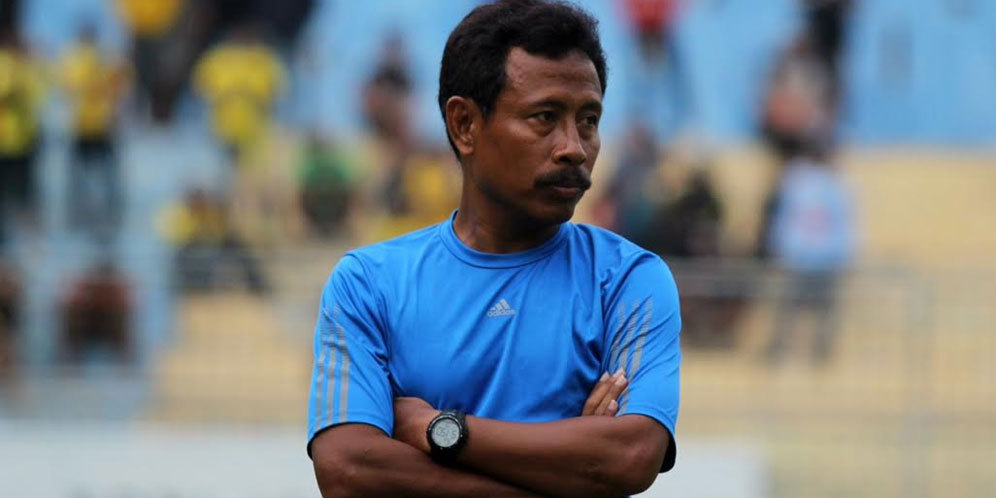 Pelatih Persebaya 'No Comment' Soal BOPI