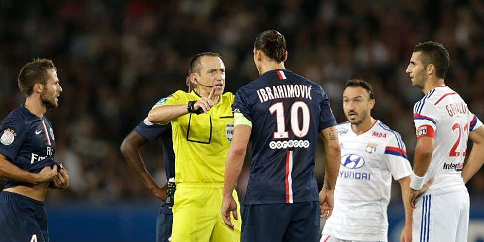 Wasit Paling 'Sadis' di Ligue 1 Musim Ini