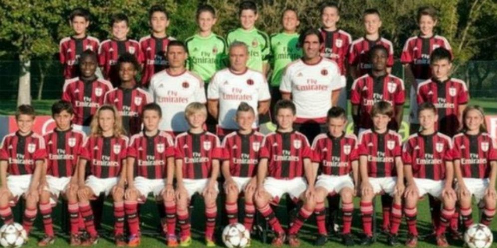 Penggawa AC Milan U-10 Jadi Korban Rasisme