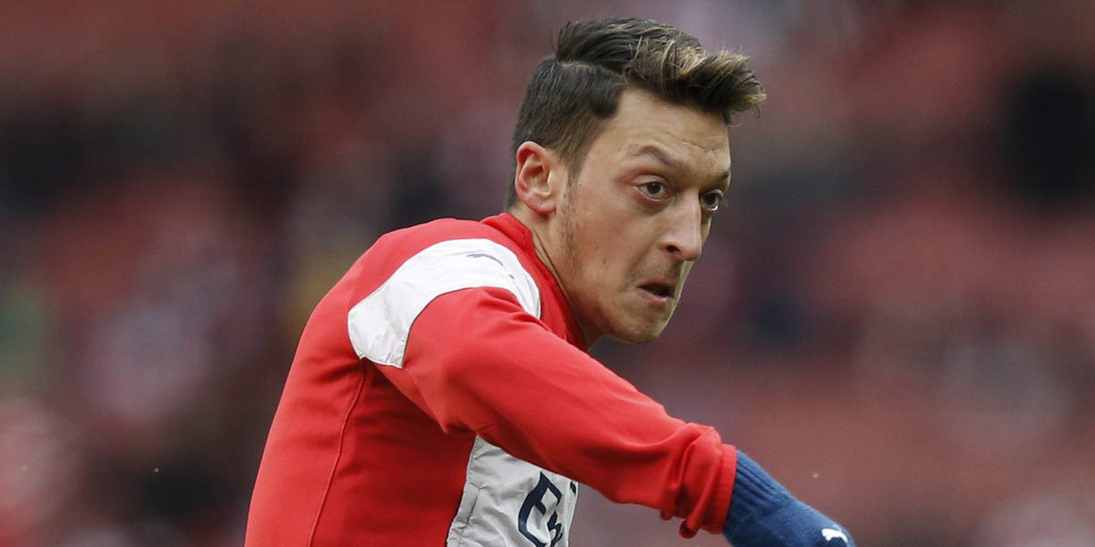 Rekannya Dimainkan di Tim Junior Arsenal, Ozil Beri Semangat