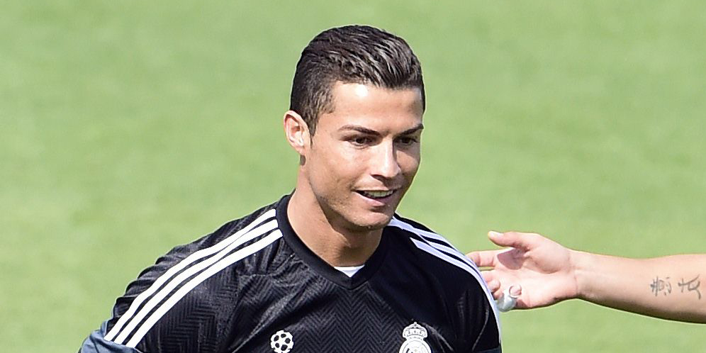 Ada Sihir di Sentuhan Kaki Cristiano Ronaldo Ada Sihir di Sentuhan Kaki Cristiano Ronaldo