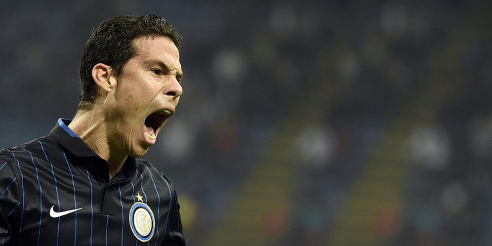 Posisi Ideal Hernanes di Belakang Striker