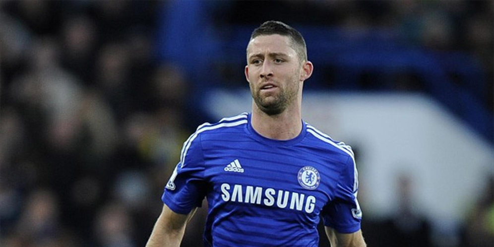 Terry: Cahill Bek Tengah Terbaik Inggris