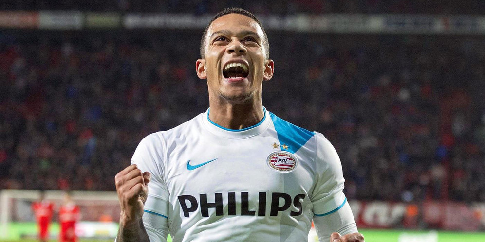 Para Pemain PSV Lepas Depay Dengan Senyuman