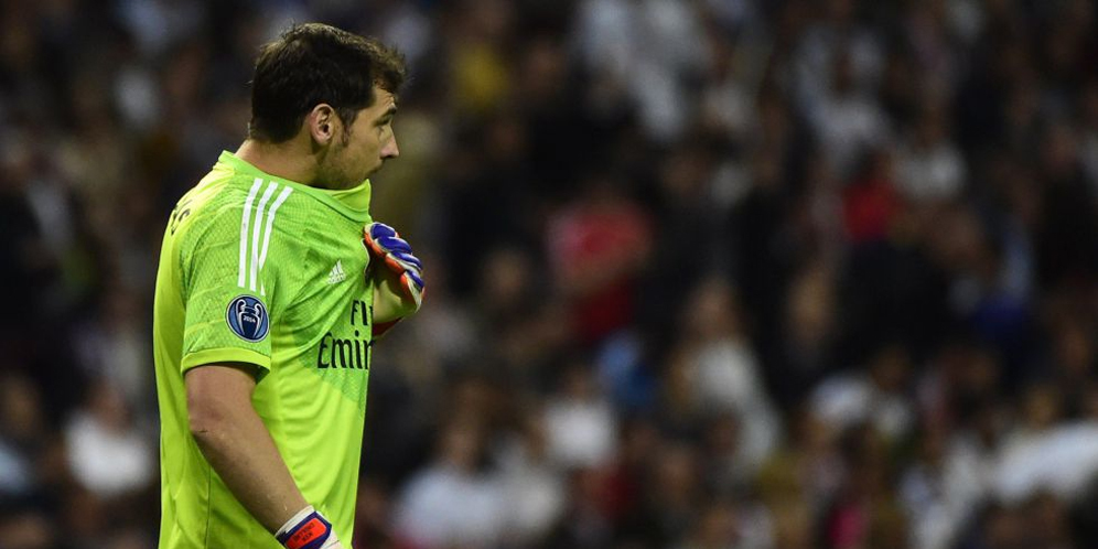 Dicerca Fans Sendiri, Casillas Ngambek Dicerca Fans Sendiri, Casillas Ngambek
