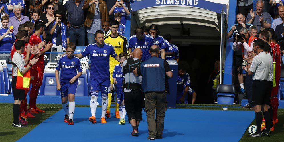 Gerrard Akui Tak Suka Berikan Guard of Honor Kepada Chelsea