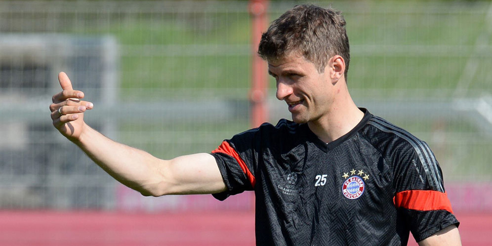 Muller Panaskan Rumor Transfernya ke MU