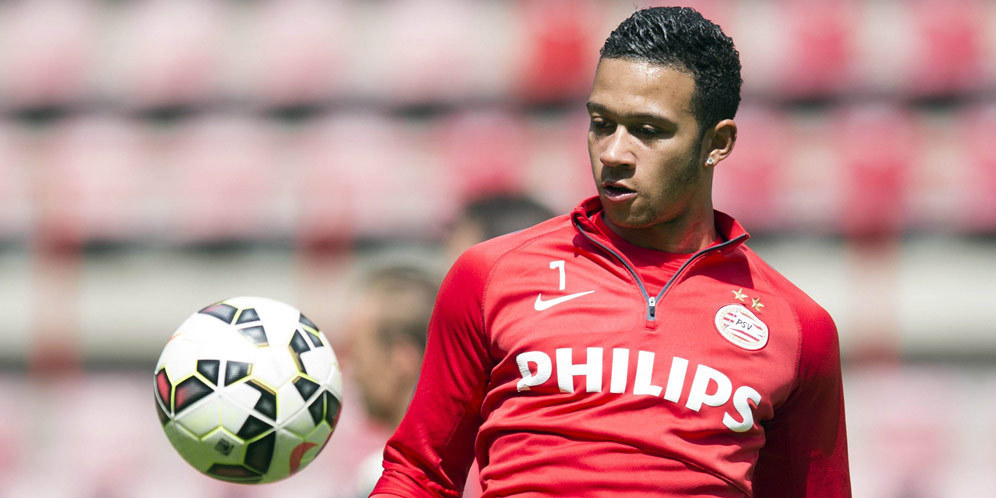 Depay Bakal Bersaing Dengan Young dan Di Maria