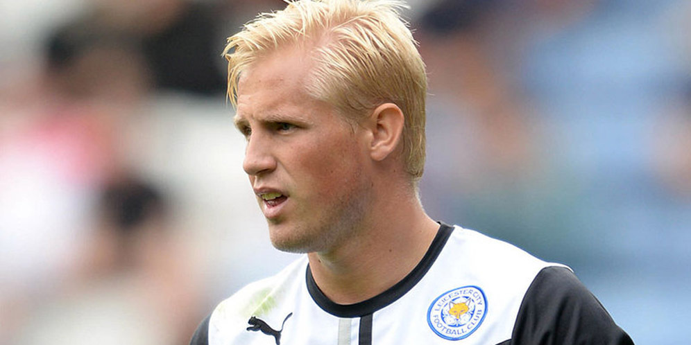 Cari Kiper Anyar, Arsenal Lirik Schmeichel