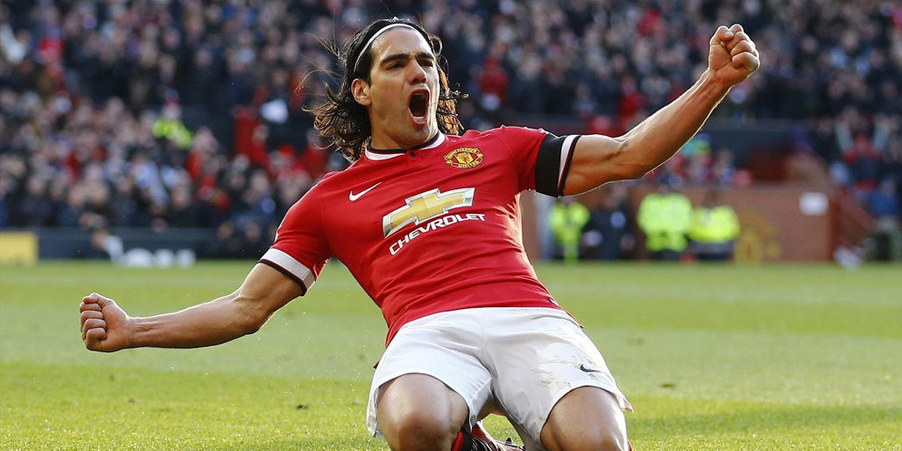 Neville Pastikan Falcao Pergi dari MU