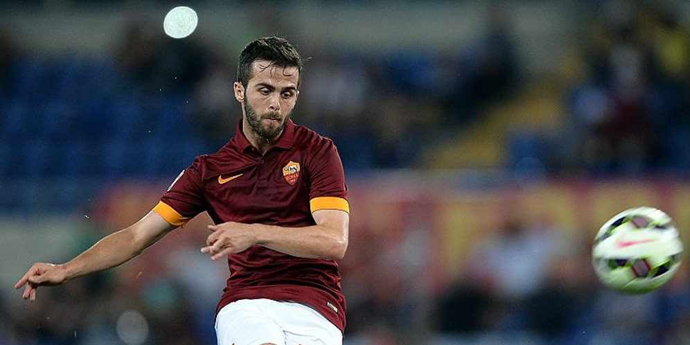 Pjanic di Antara Barcelona dan Valencia