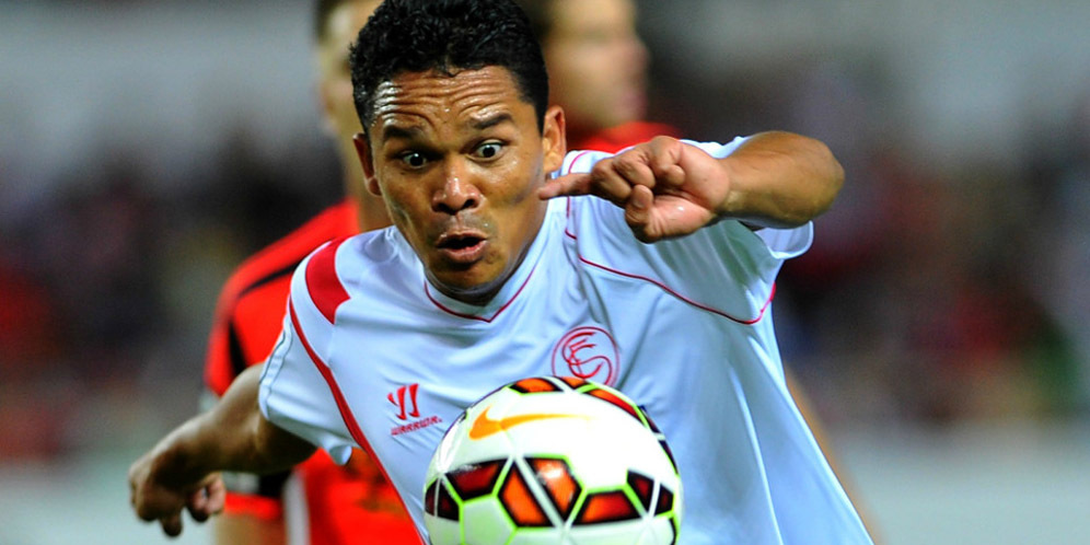 Manchester United Kini Lirik Carlos Bacca