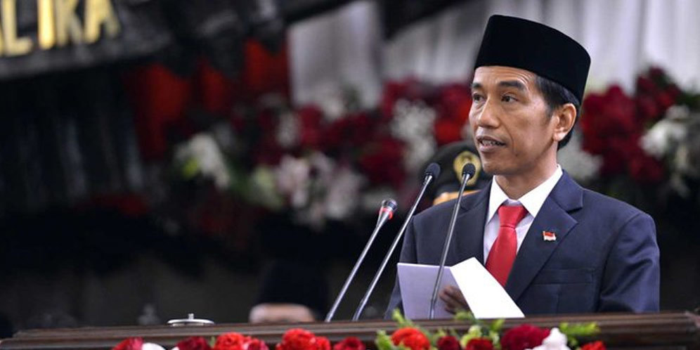 Melalui Akun FB Resminya, Jokowi Tegas Dukung Menpora