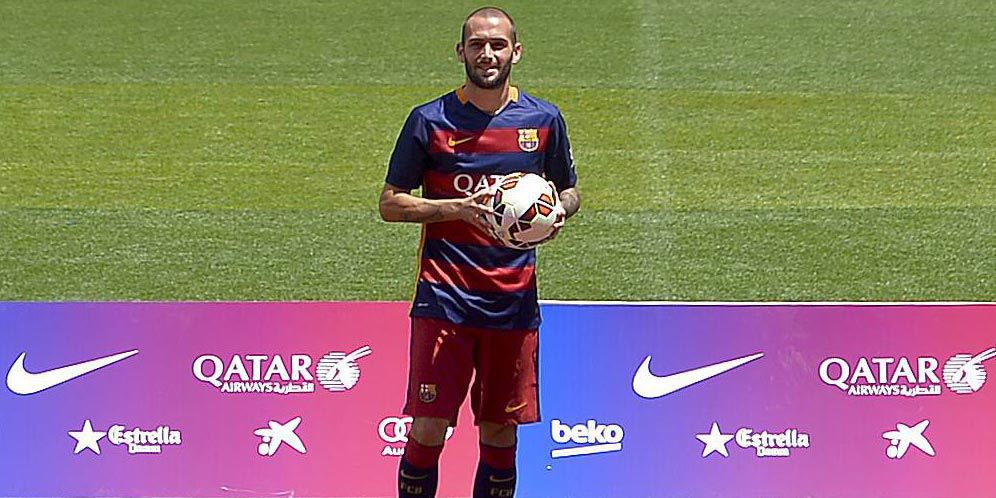 Vidal Siap Bersaing Dengan Dani Alves di Barca Vidal Siap Bersaing Dengan Dani Alves di Barca