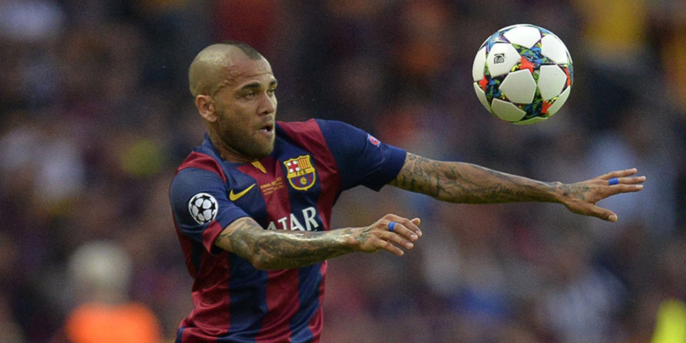 Dani Alves Resmi Perpanjang Kontrak di Barcelona