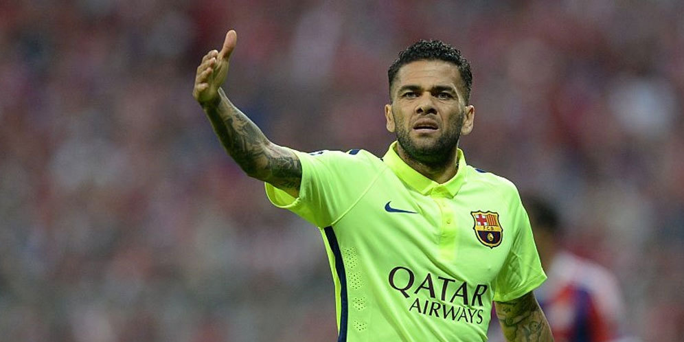 Alves: Enrique Sudah Mengembalikan Barcelona ke Level Atas